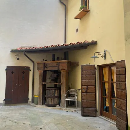 Daire In Ancient Historic Near Florence Rufina
